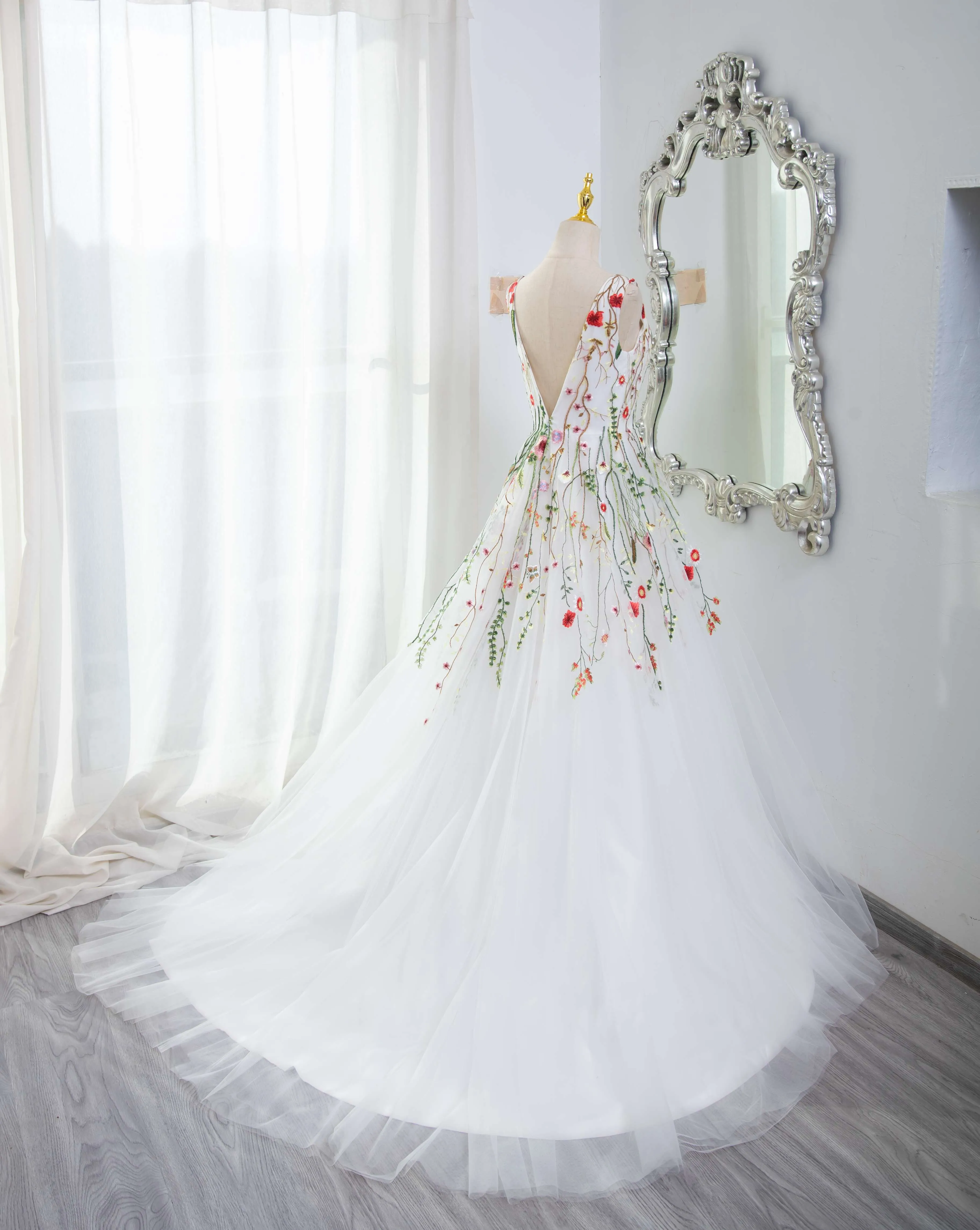 Beautiful White Tulle V-neckline Floral Wedding Party Dress, White Low Back Formal Dress