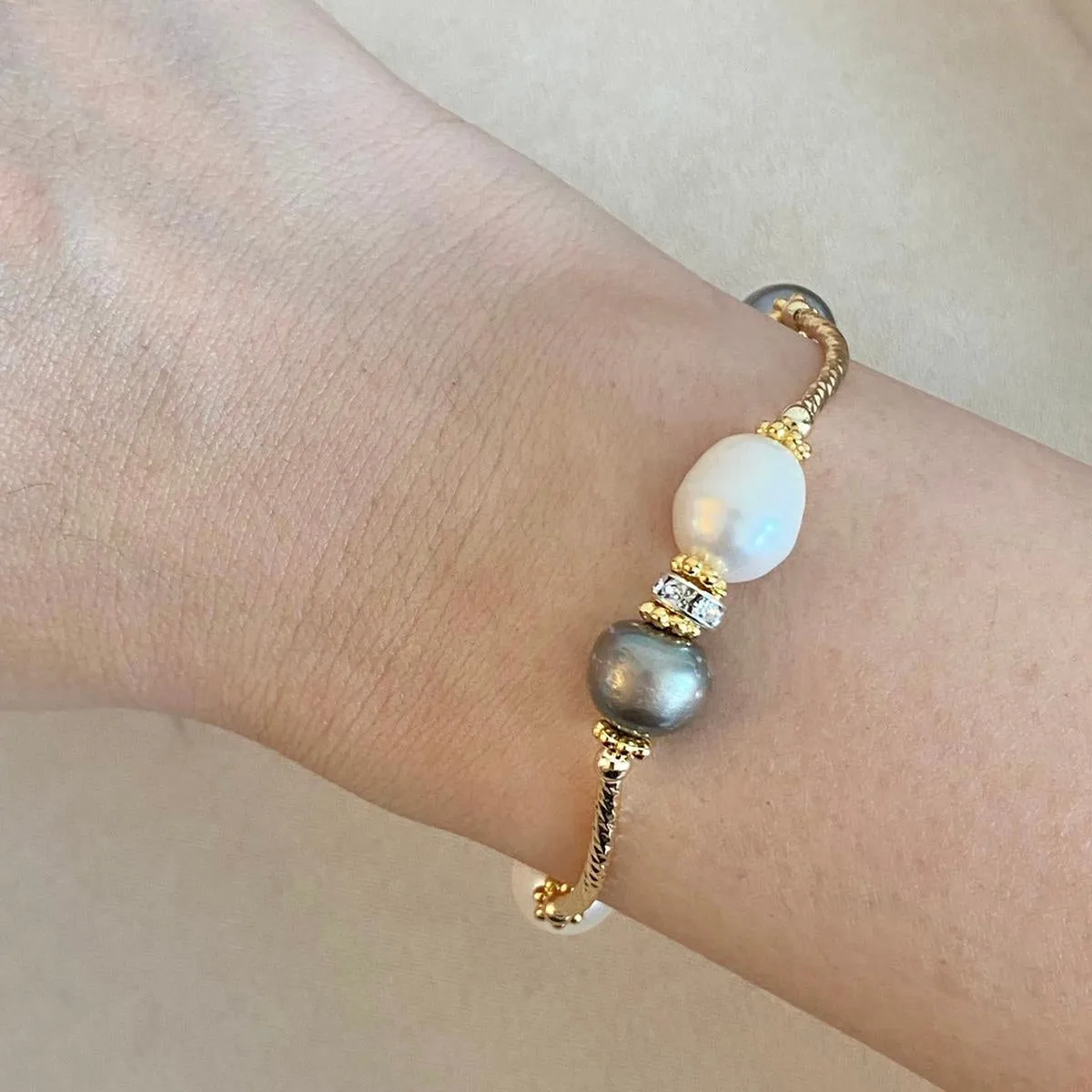 Grey White Pearls La Grace Bracelet