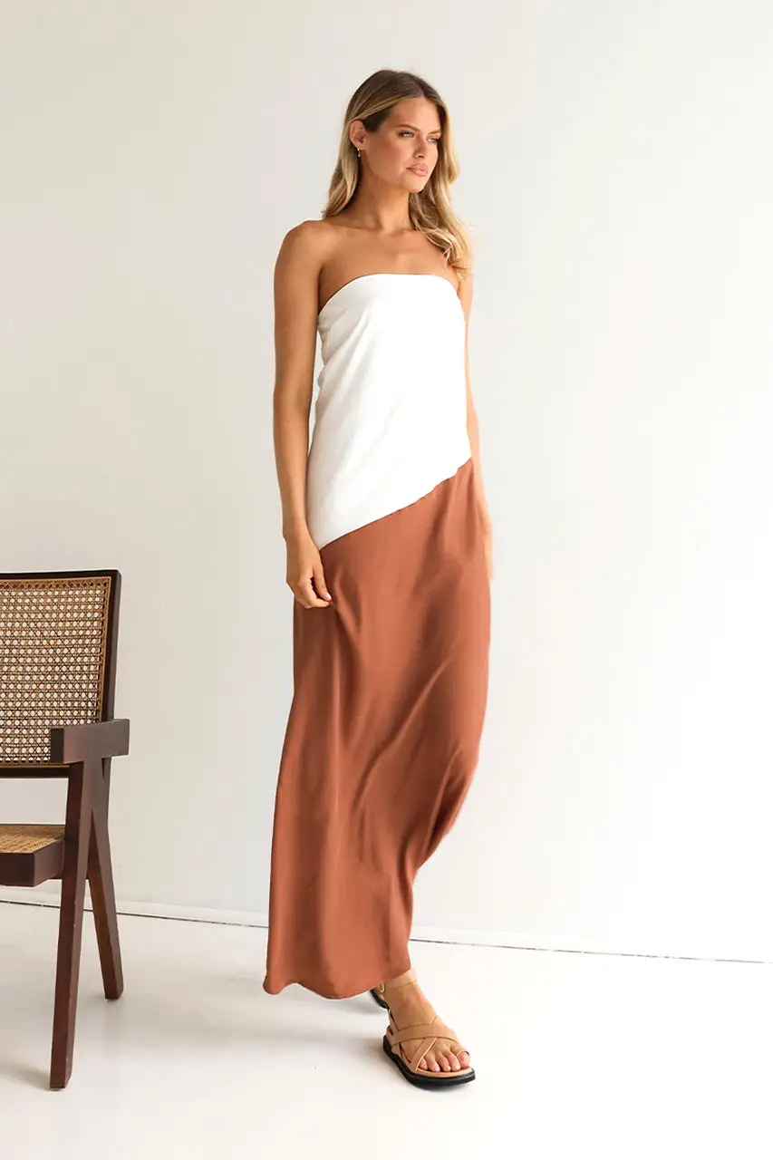 Joanna Maxi Dress | White & Hazelnut