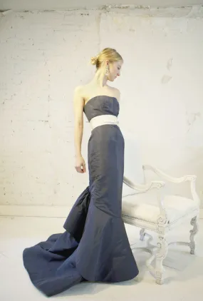 Oscar de la Renta Bustled Midnight Blue Gown