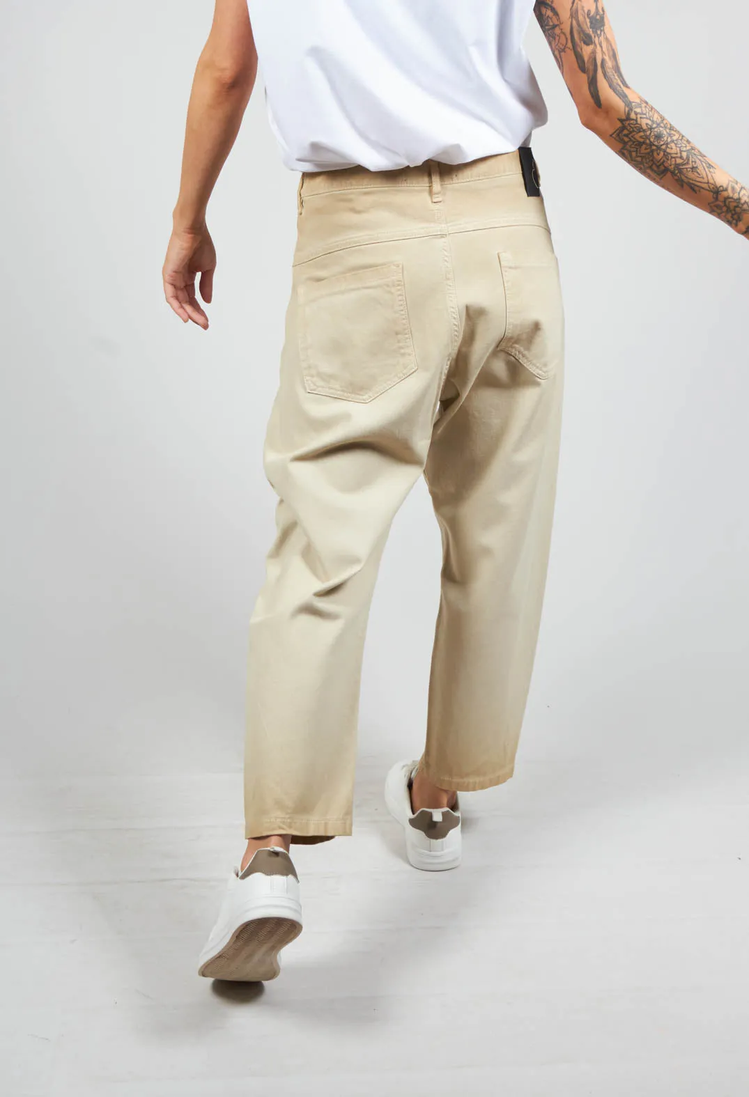 Straight Leg Jeans in Beige Dye Effect