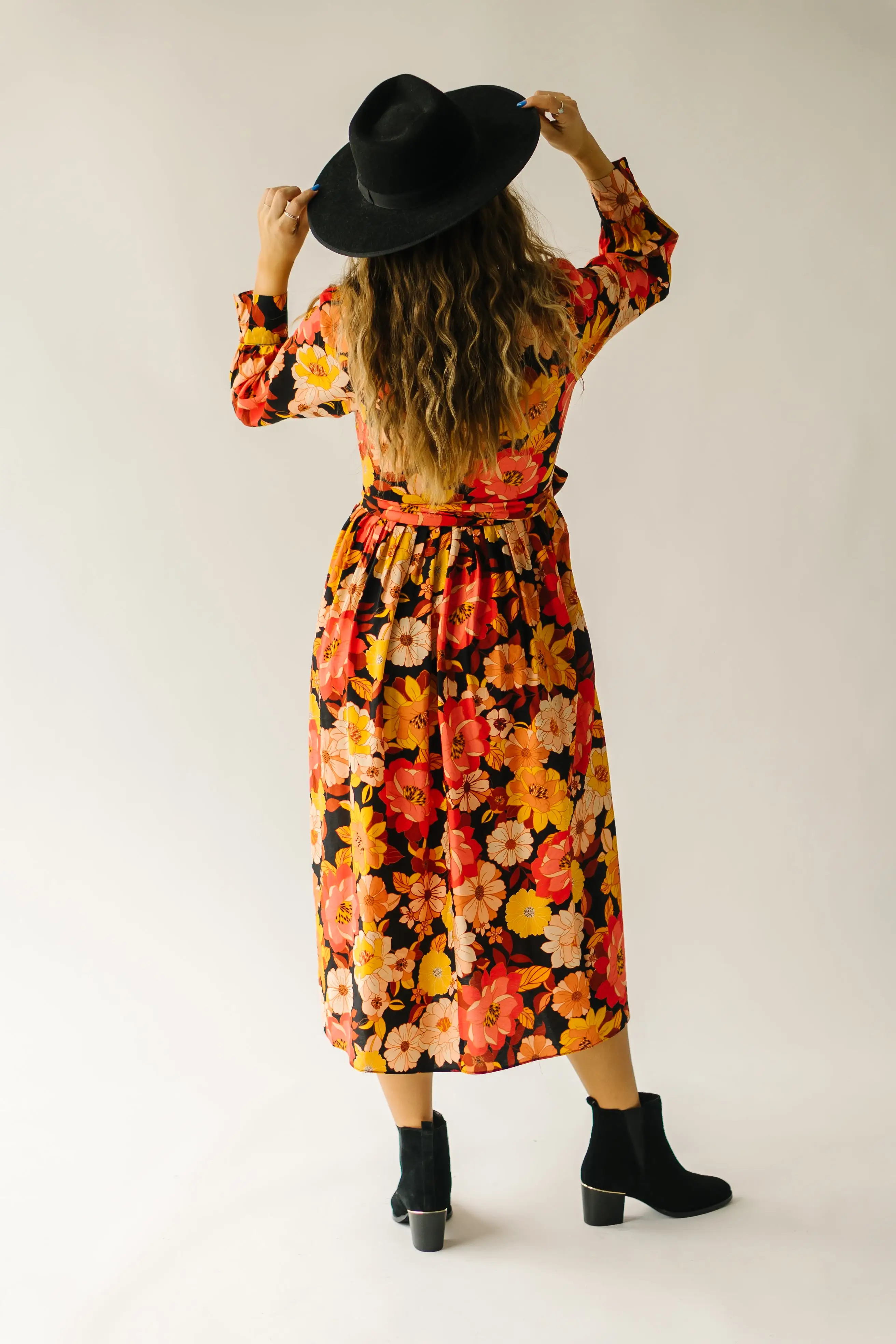 The Henrico Floral Bubble Sleeve Midi Dress in Night Garden