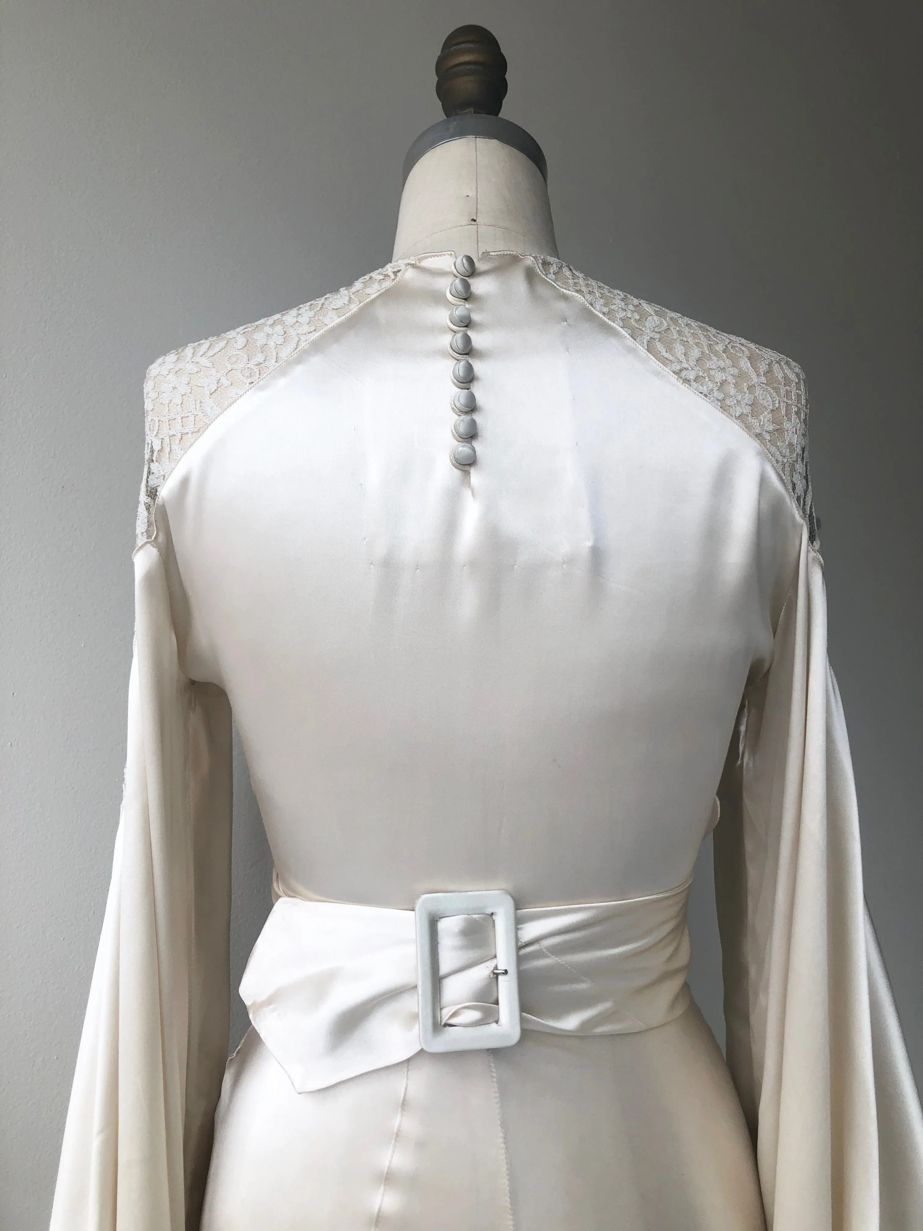 The Pearl 1930s Wedding Gown