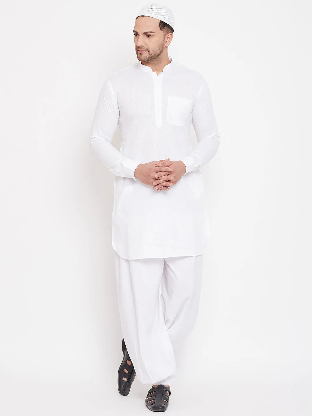 VM BY VASTRAMAY Men's White Cotton Linen Blend Pathani Kurta Set With Prayer Cap